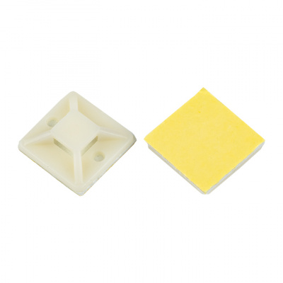 Площадка монтажная самоклеящаяся под хомуты 25х25 мм